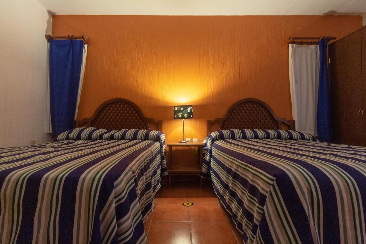 Hotel Degollado ภายนอก รูปภาพ