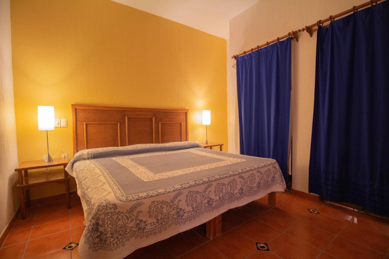 Hotel Degollado ภายนอก รูปภาพ