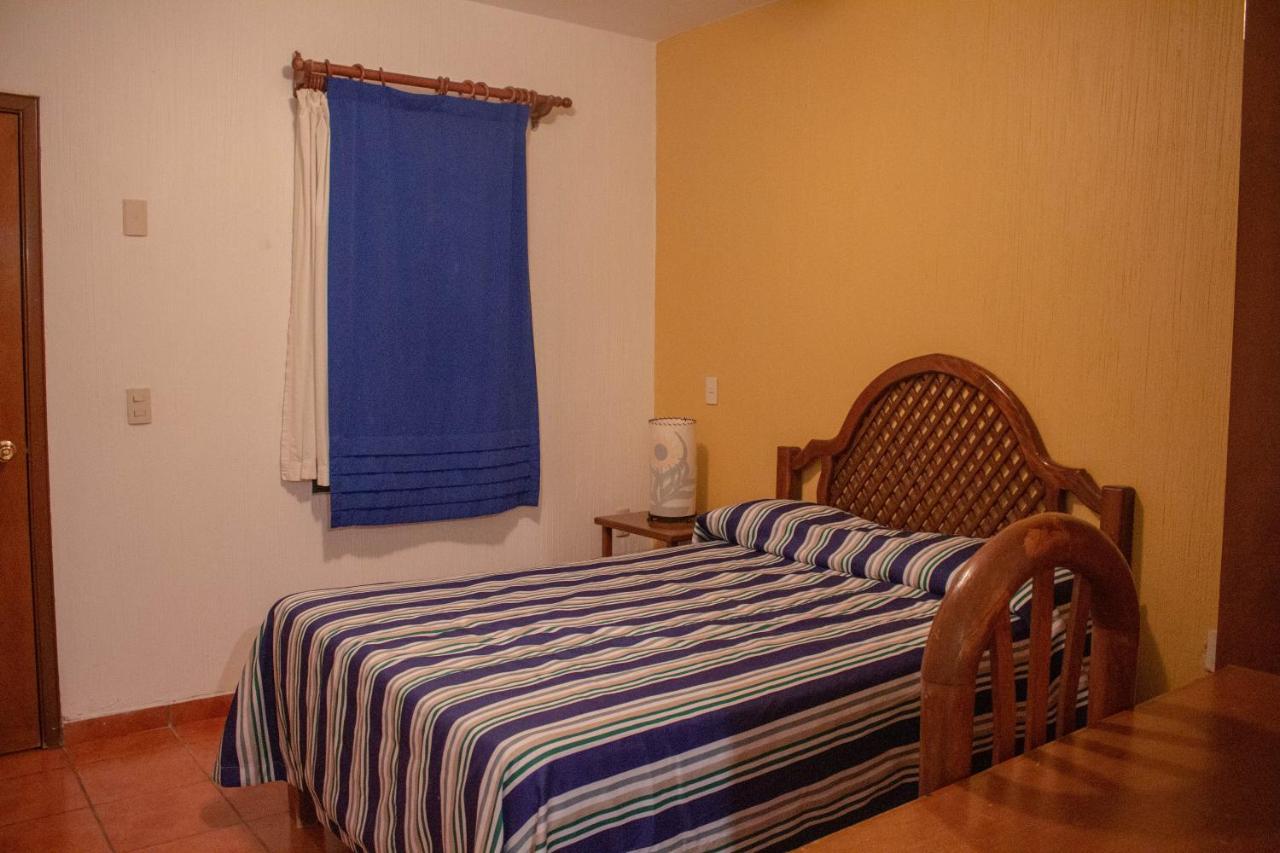 Hotel Degollado ภายนอก รูปภาพ